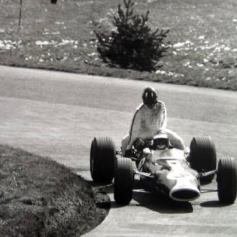 Jim à pris un autostoppeur au Nurburgring...